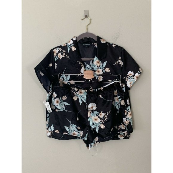 NWT! INC International Concepts Women's Sz L Black Floral Satin Short Pajama Set - Picture 2 of 4